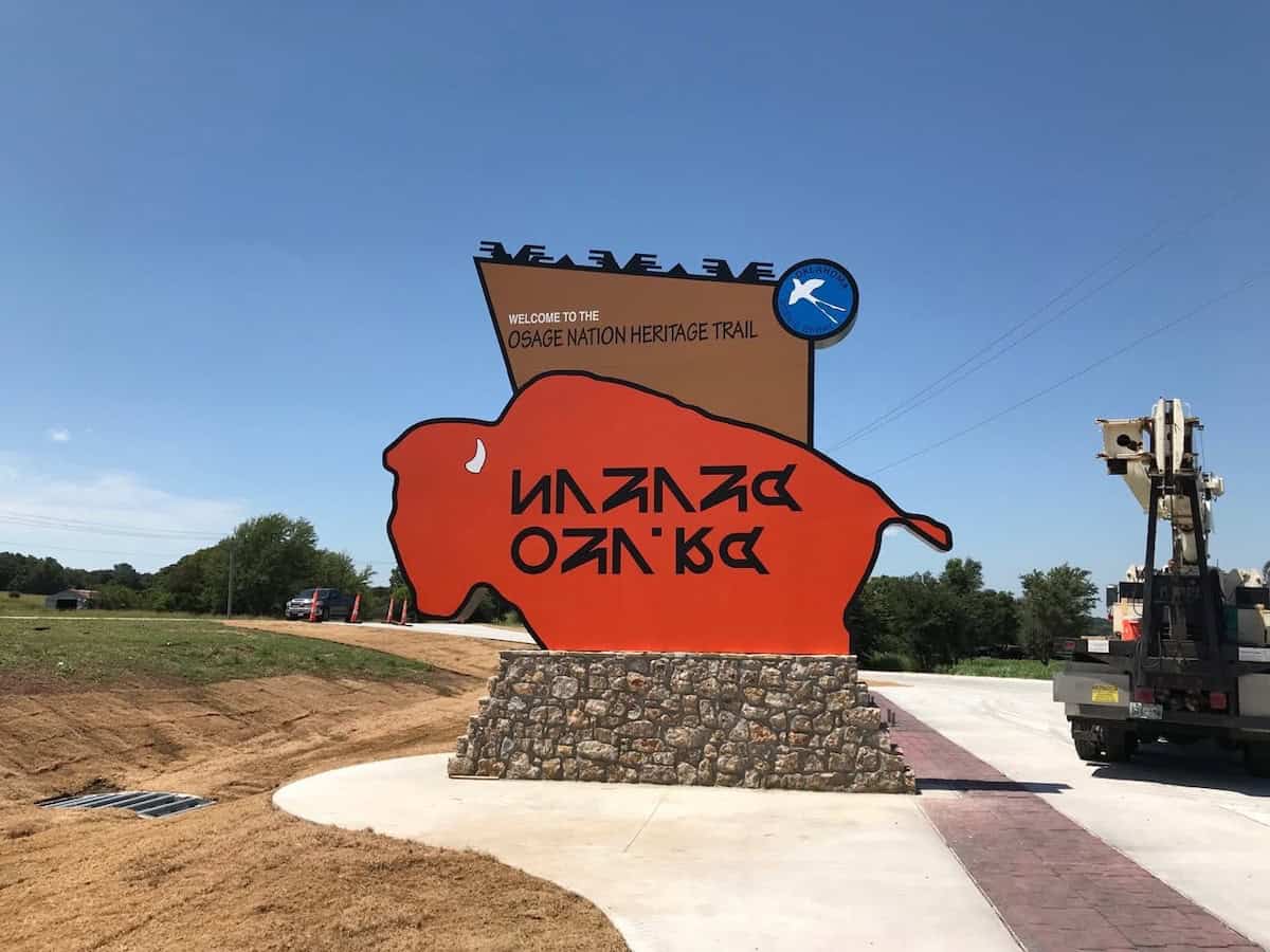 Tulsa Outdoor Business Signs